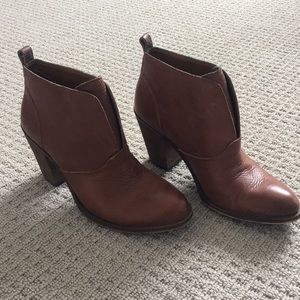 Ankle boots